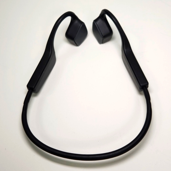 WIGFAR Bone Conduction Bluetooth Headphones in Original Retail Box w/accessories - Picture 9 of 15
